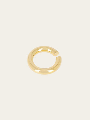 Carly Earcuff