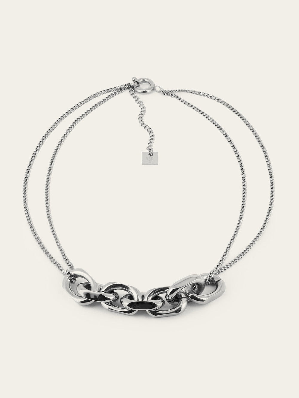 Collier Shiro