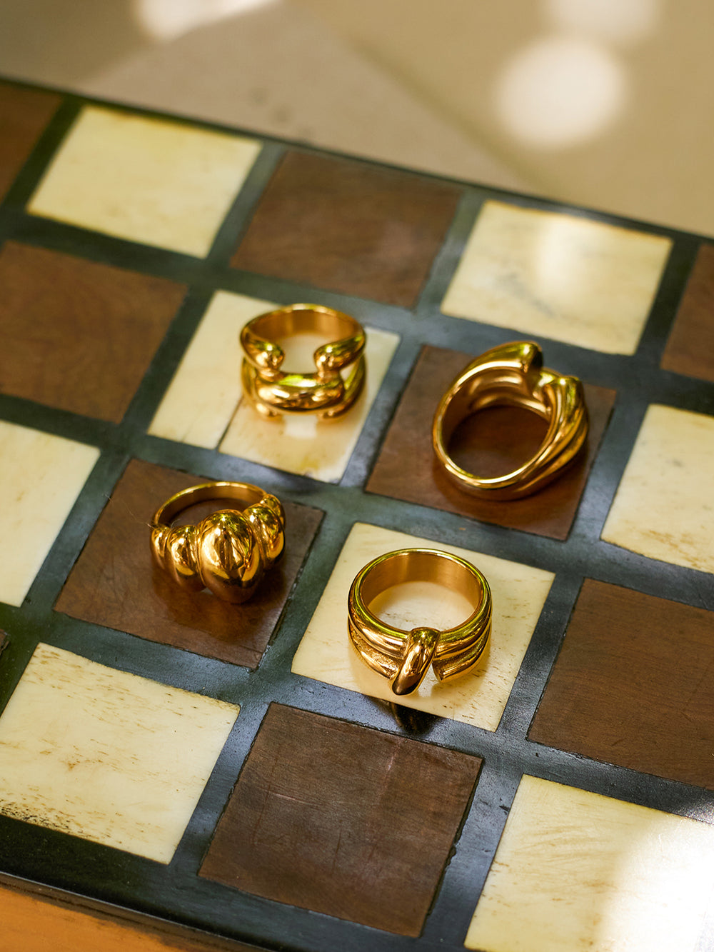 Corvus Ring