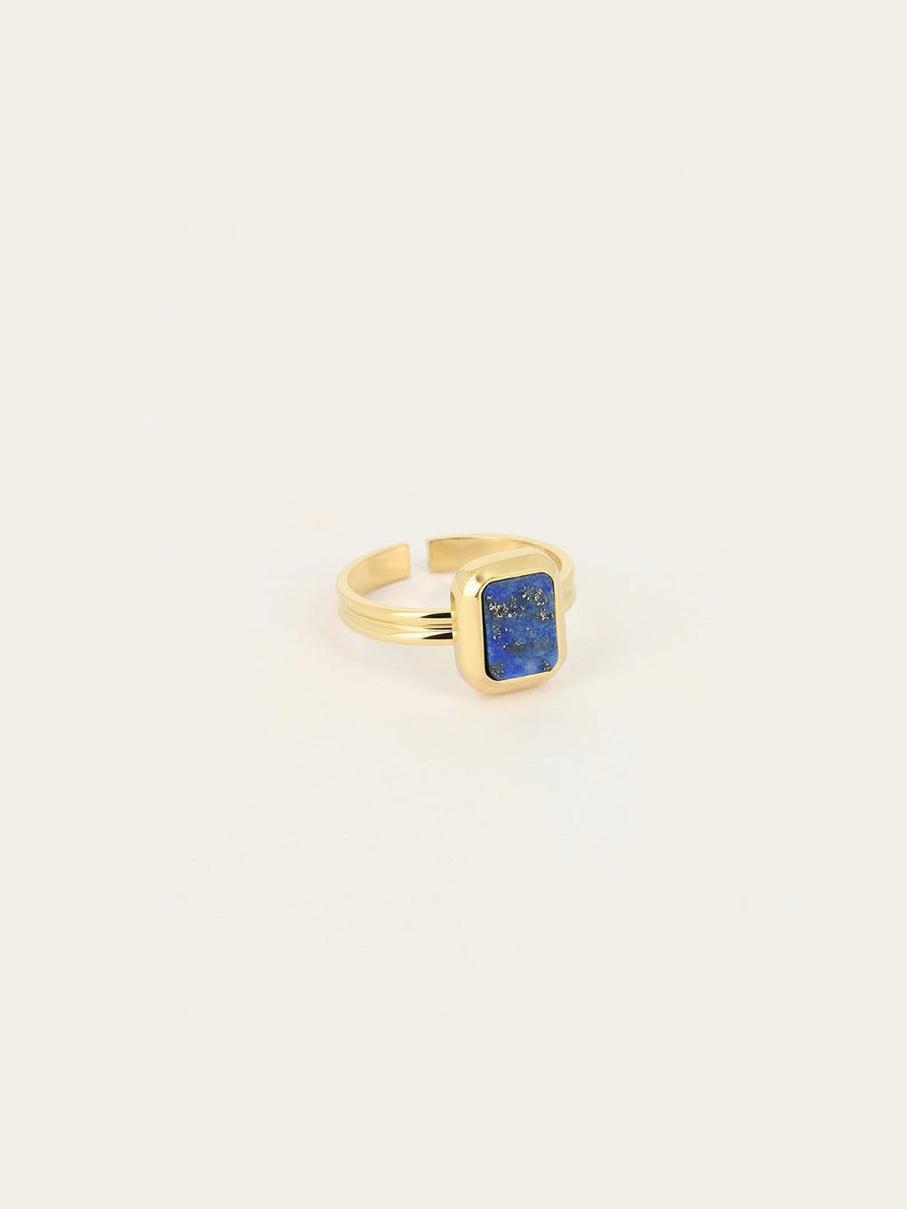 Omonia ring