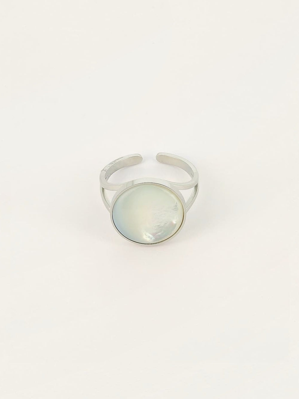 Akilah Ring