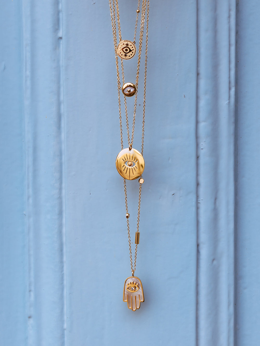 Collier Isis