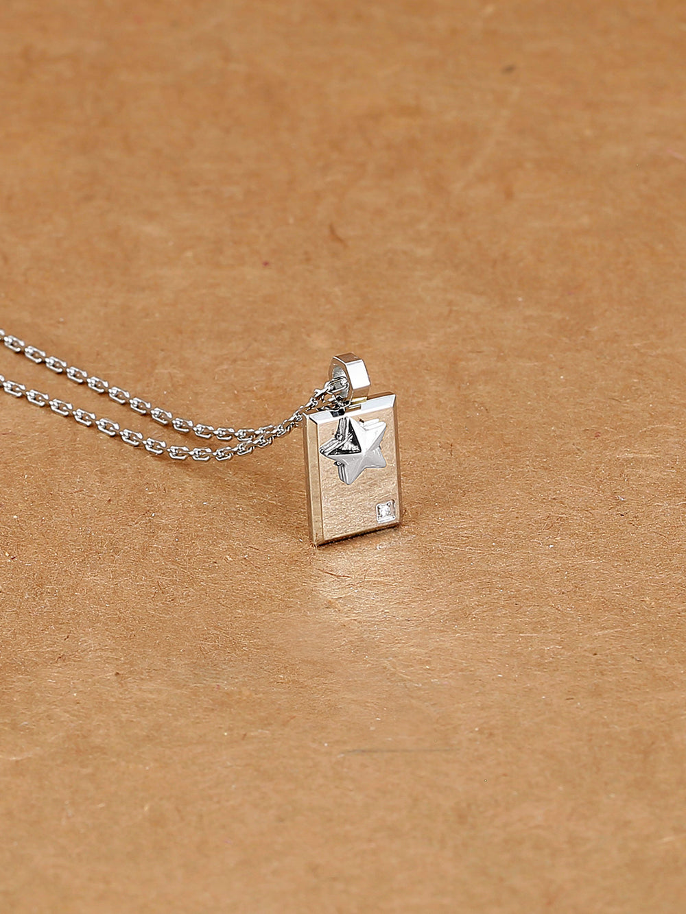 Collier Hector 