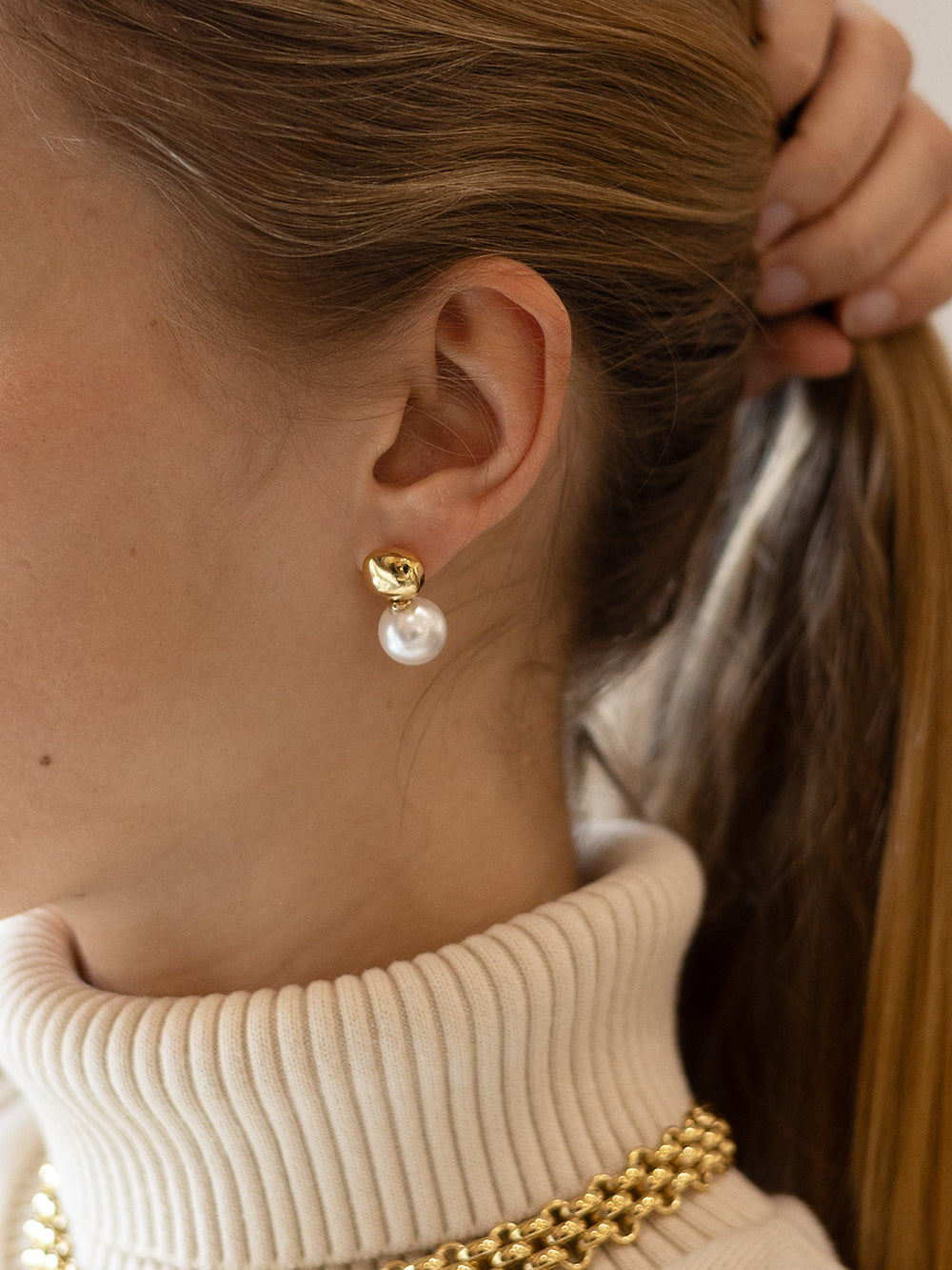 Leodie earrings 