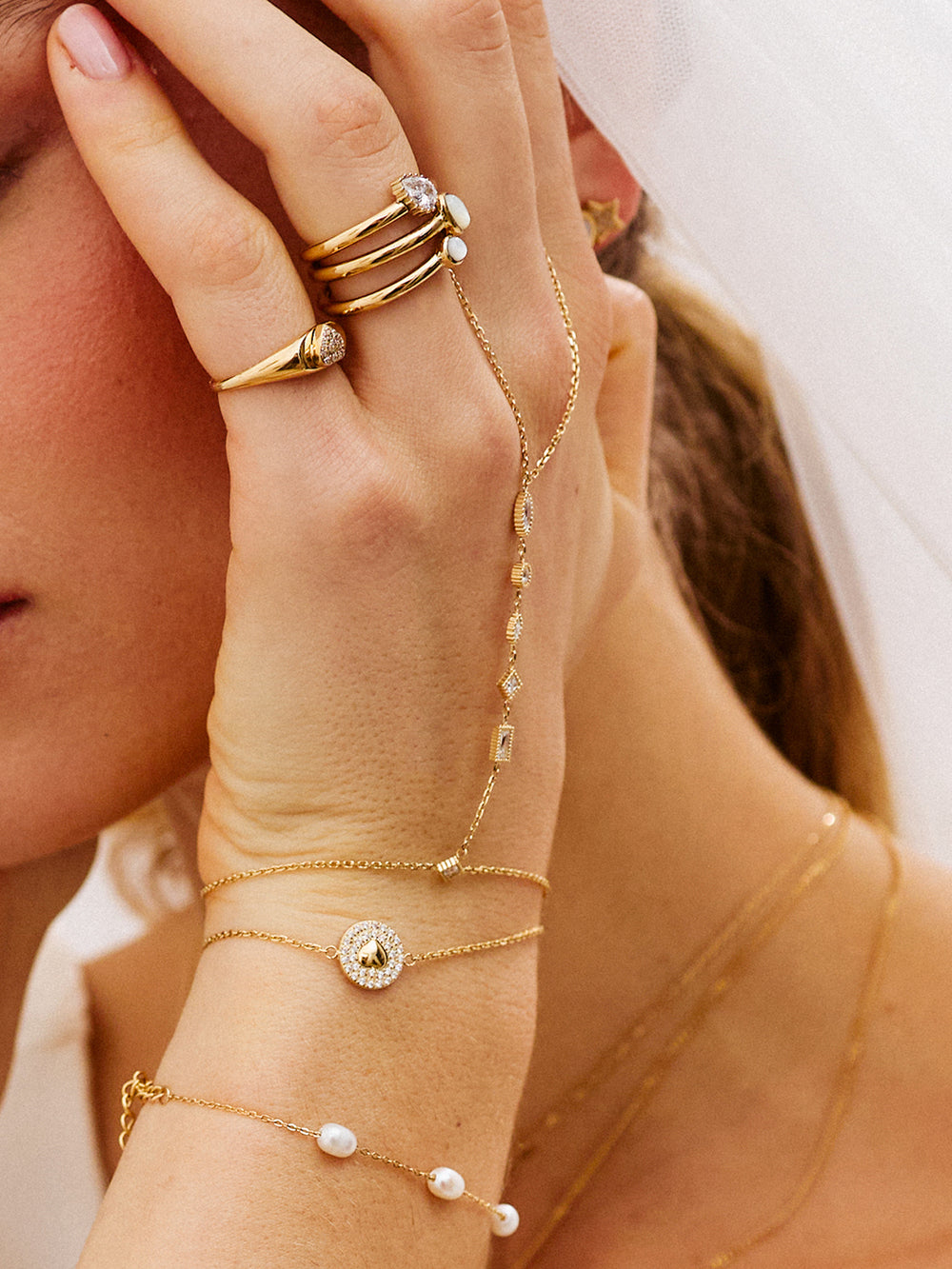 Buseto Hand jewellery 