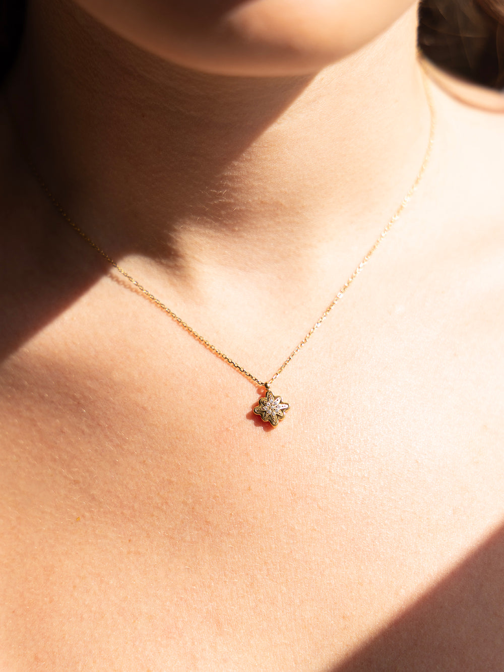 Acilia Necklace 