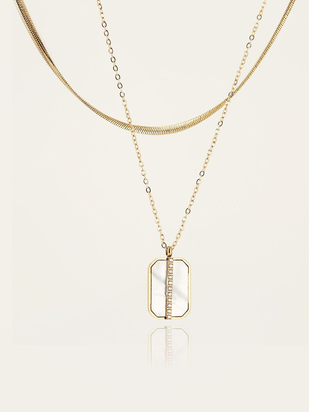 Collier Nikov 