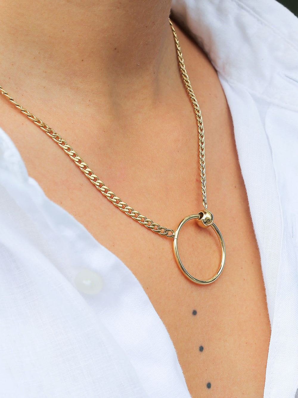 Shy Necklace 